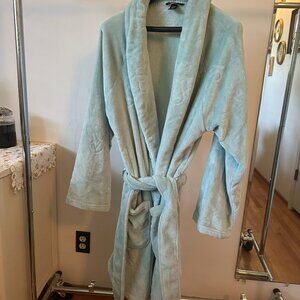 VS Robe Mint Green